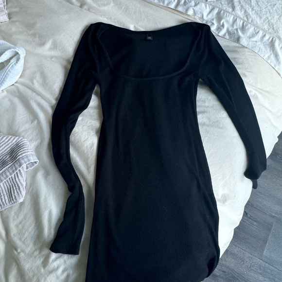 SKIMS SOFT-LOUNGE LONG SLEEVE DRESS - Picture 2 of 3